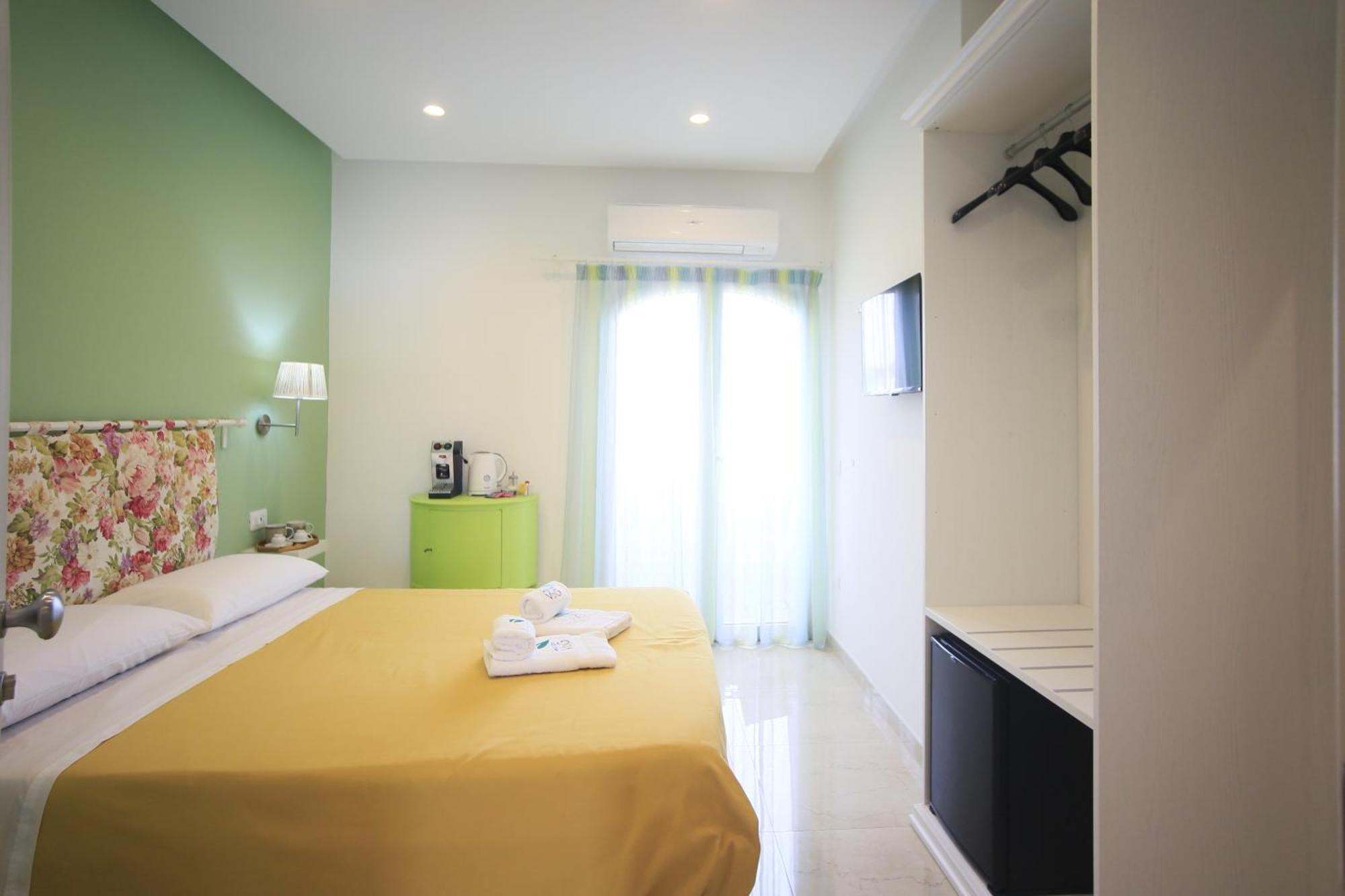 קסטלמרה די סטביה Villa Del Gaudio Rooms & Apartments מראה חיצוני תמונה